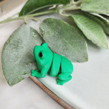 Load image into Gallery viewer, 3d printing &quot;Frog&quot; mini flexi animal toy