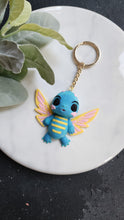 Load image into Gallery viewer, 3D-Printed Flexible Winged Creature – Keychain or Toy