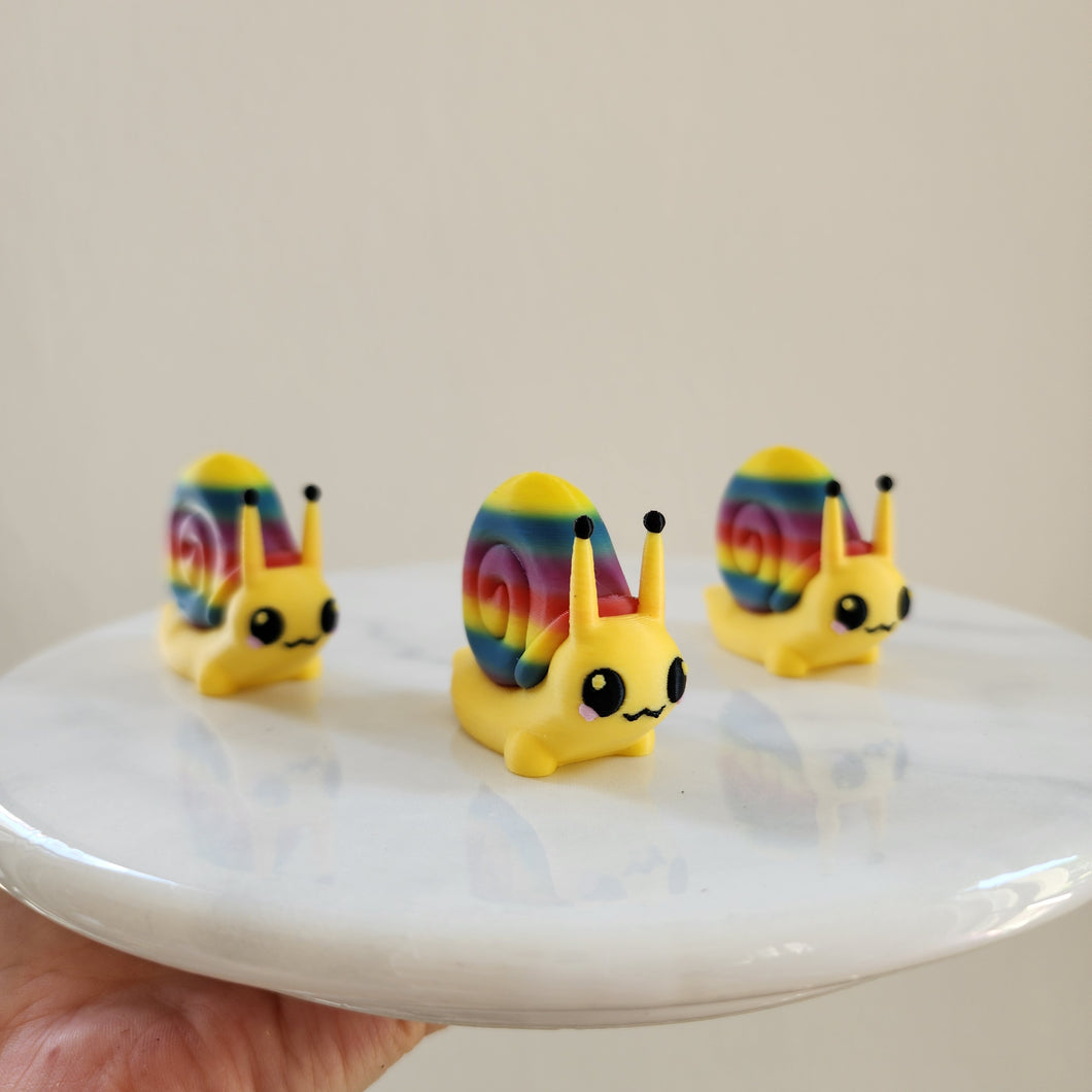 3D-Printed Yellow Rainbow Snail – Toy or Keychain