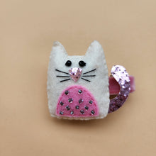 Load image into Gallery viewer, Felted Cat Hair clip/Brooch