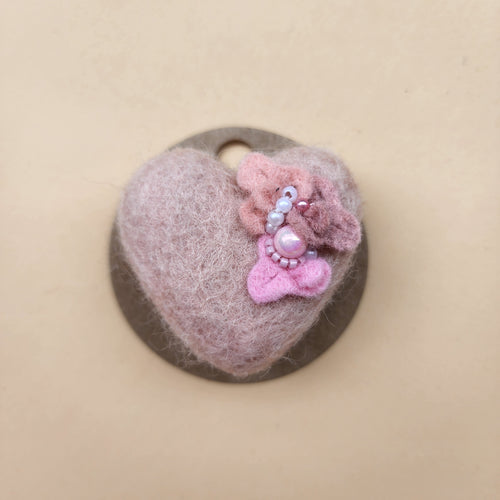 100% wool Needle felted Heart Hair clip/brooch