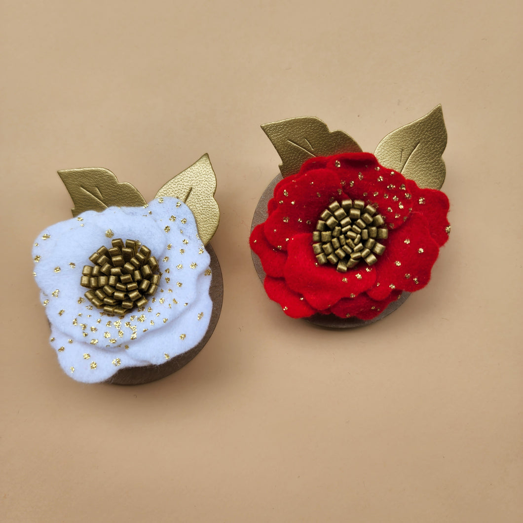 Felted flower hair clip/brooch