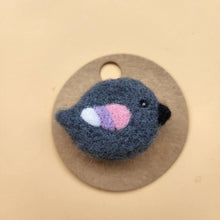 Load image into Gallery viewer, 100% wool Needle felted Grey Bird Hair clip